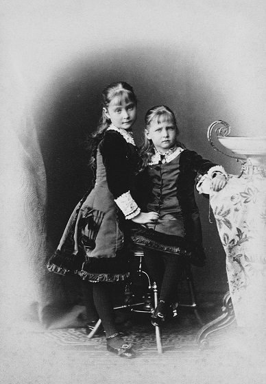 2 1878. Alisa&Marija.jpg