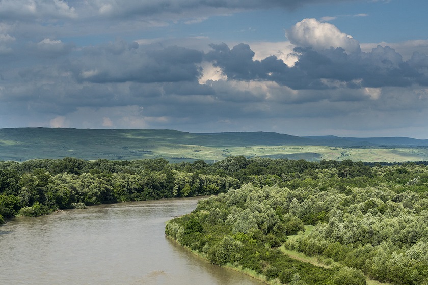 Долина реки Кубань.jpg