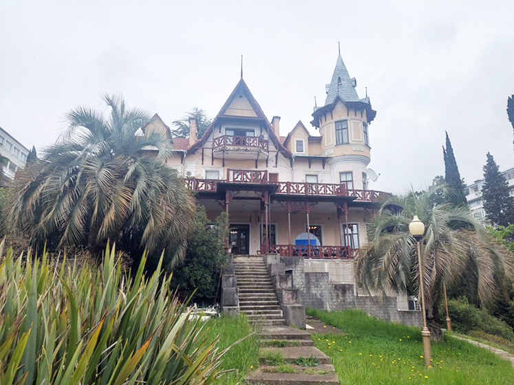 Dacha Yakobsona Sochi.jpg